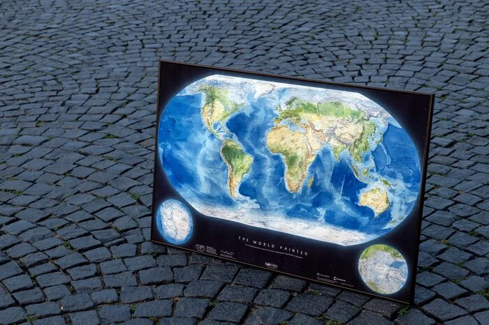 The World Painted in detail
